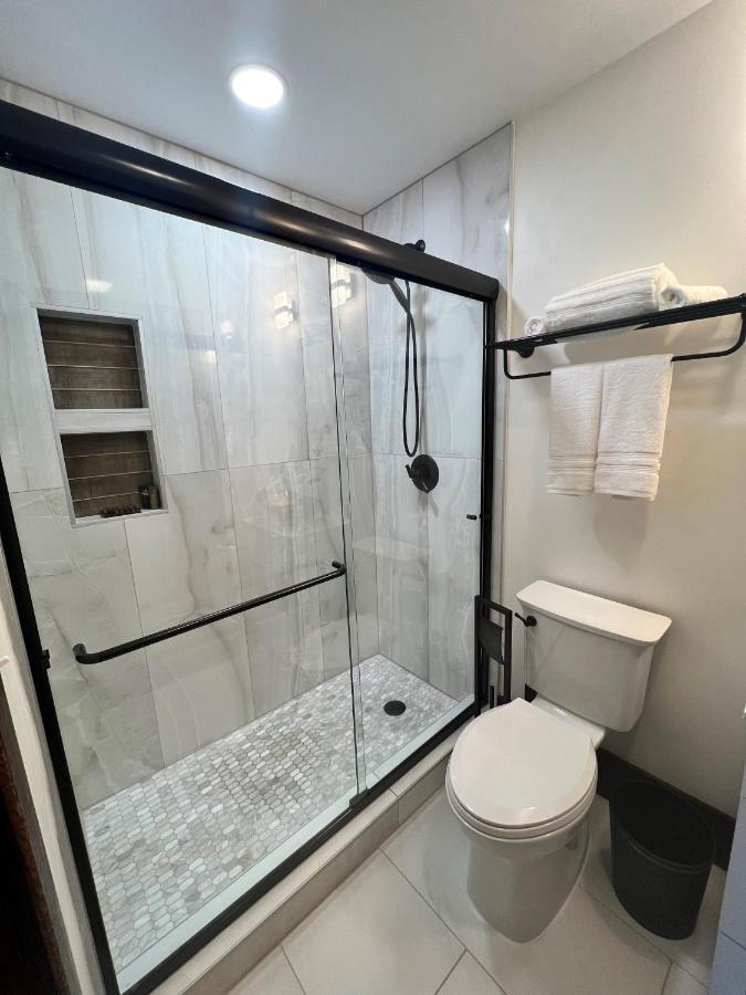 Monterey Inn Ngoại thất bức ảnh