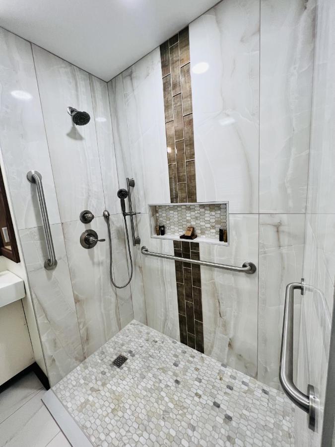Monterey Inn Ngoại thất bức ảnh
